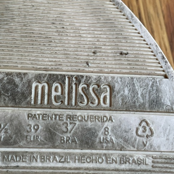 Mini Mellisa + Vitorino Campos Light Pink Patent Leather Bow Sandals. - Picture 8 of 8